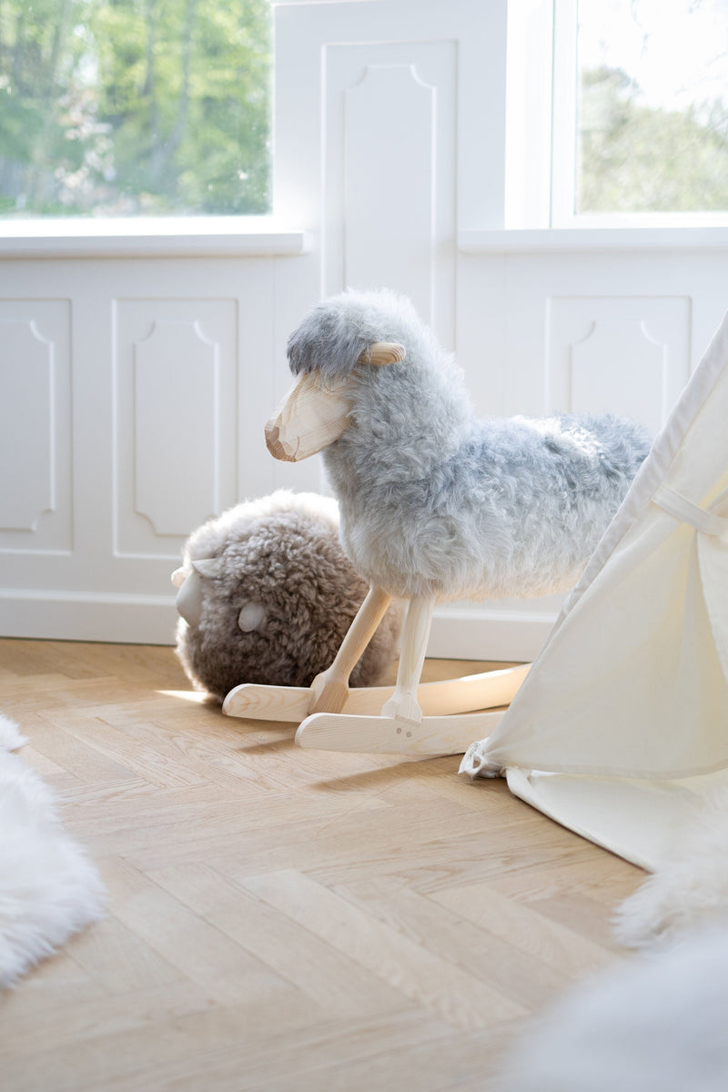 Schaukelschaf und Cute Sheep