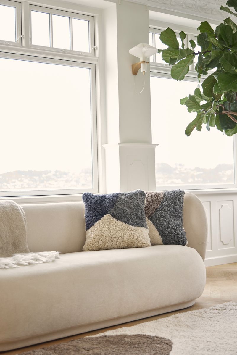 PATTERN COLLECTION | Fellkissen | Kurzhaar | Neuseeland | 45x45 cm Taupe/Grafit/Beige