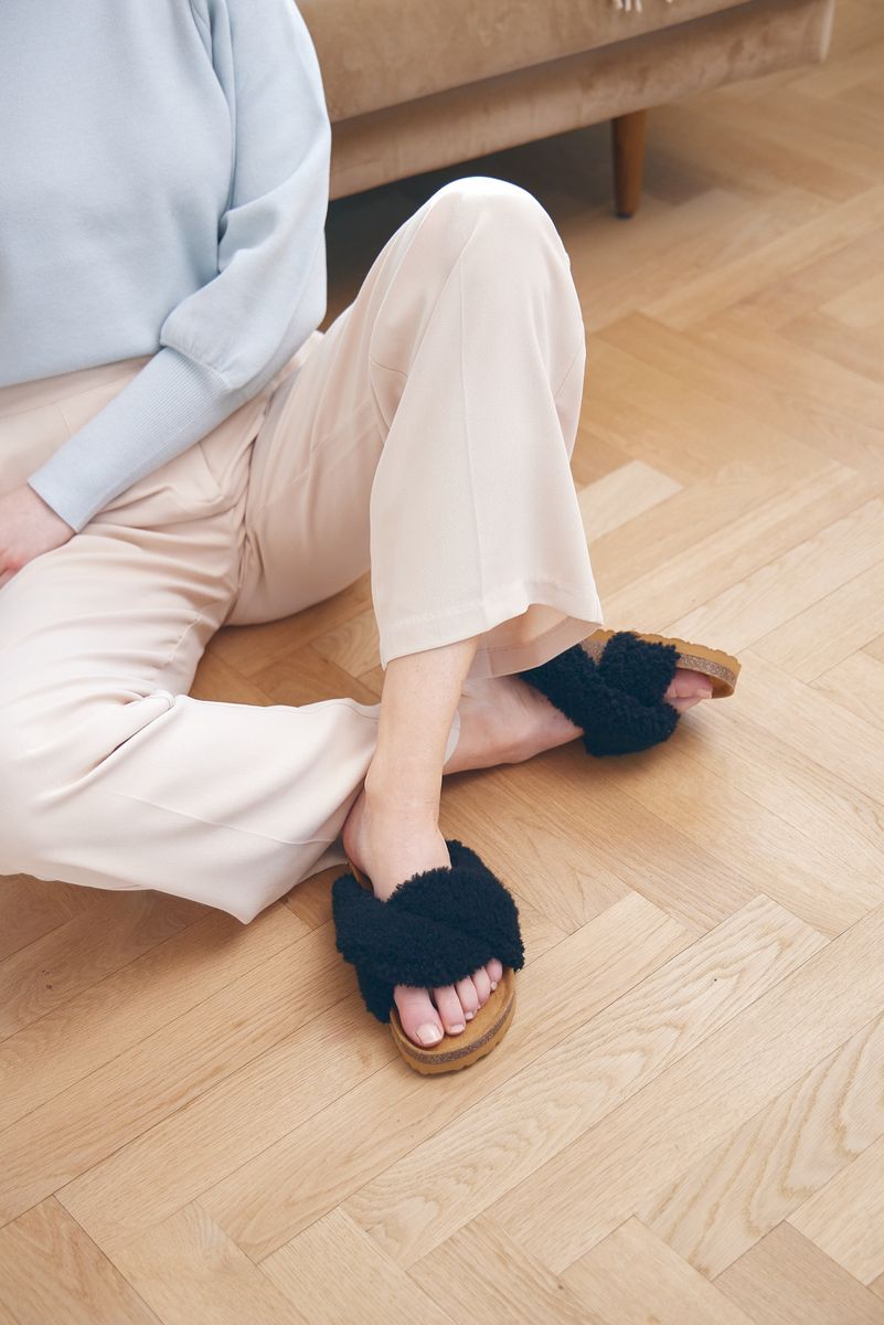 Lilly Kreuz Slippers | Neuseeland | Größe 35-42 Schwarz