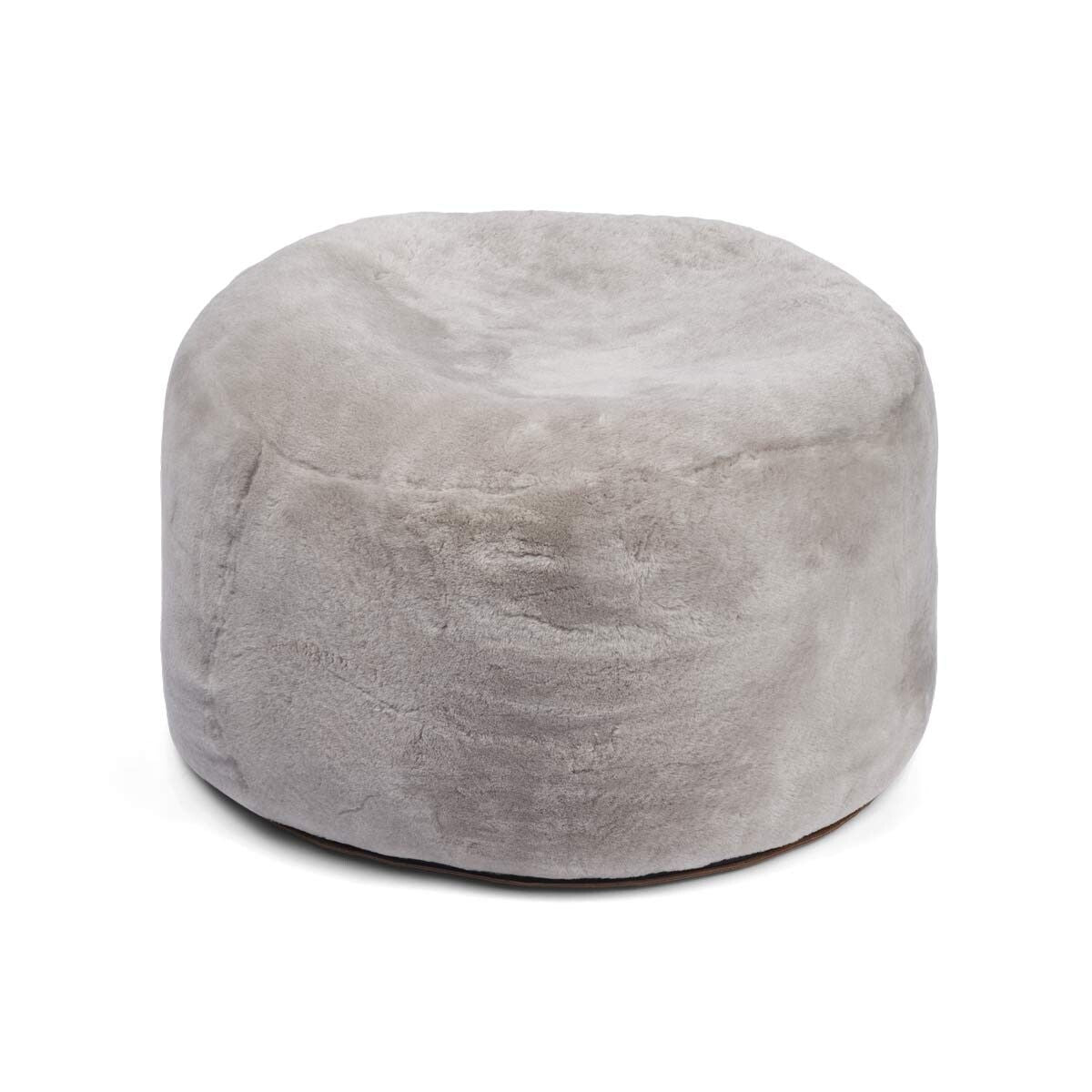 Lammfellpouf Premium | Neuseeland | Mokassin | D55x36 cm Silber Grau