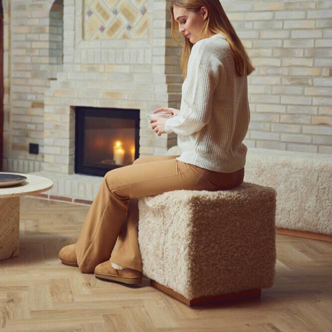 Lammfellhocker Benjamin | Kurzhaar | 46x46x47 cm Anthrazit