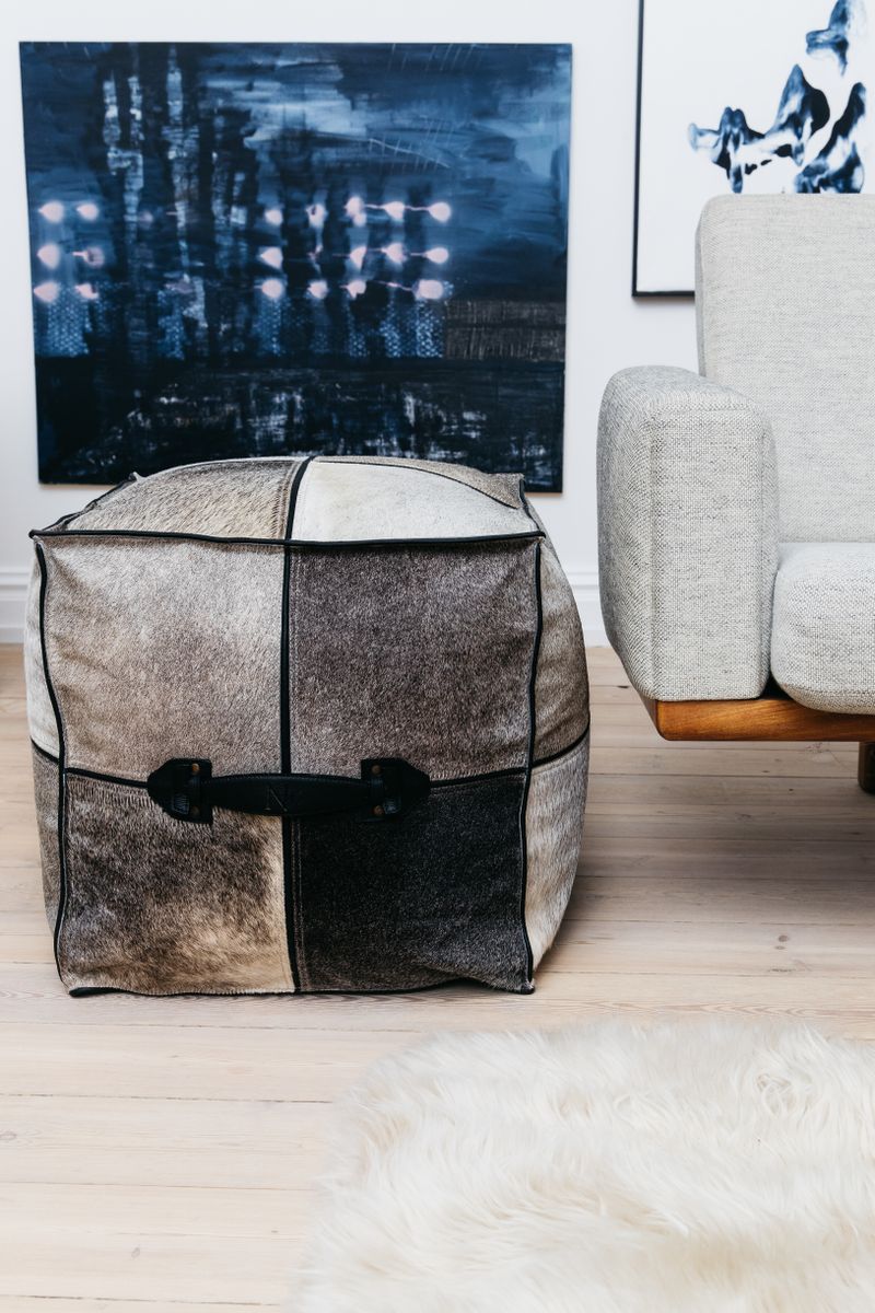 Hocker mit Griff | Brasilien | Hochwertiger Kalbsleder | 45x45x45 cm Grau