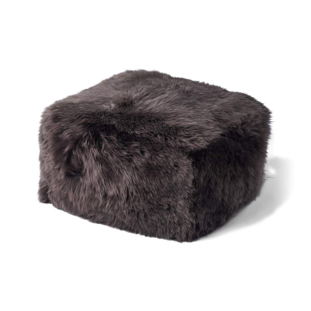Lammfellpouf | Langhaar | Neuseeland | 50x50x32 cm Walnuss
