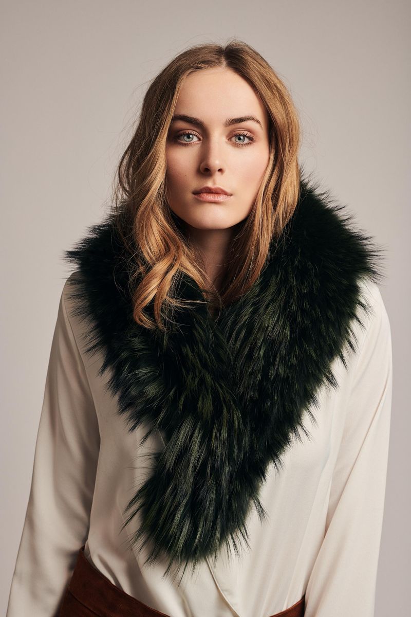 Klara de Luxe Kragen | Waschbär Modeaccessoire | Sheepskinhouse.ch