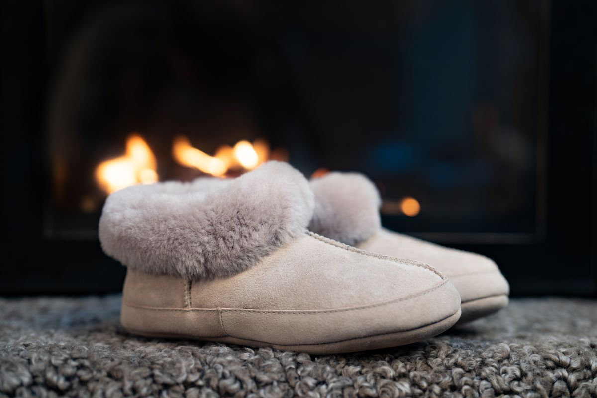 Soft Sole Slipper | Lammwolle, Wildleder Hellgrau