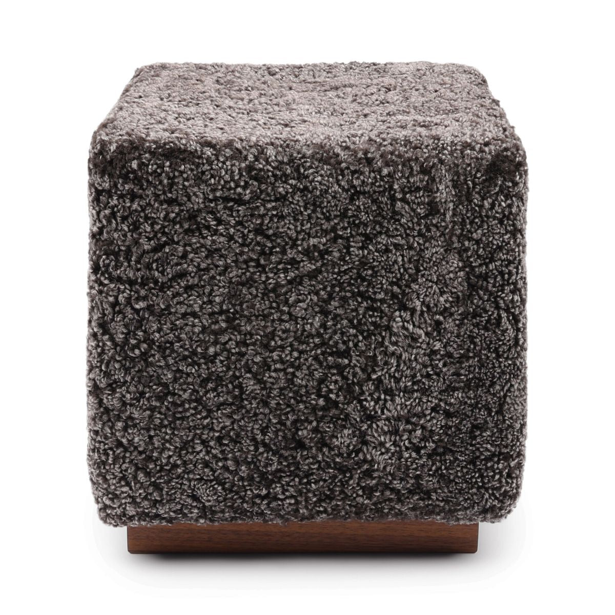 Lammfellhocker Benjamin | Kurzhaar | 46x46x47 cm Cappuccino