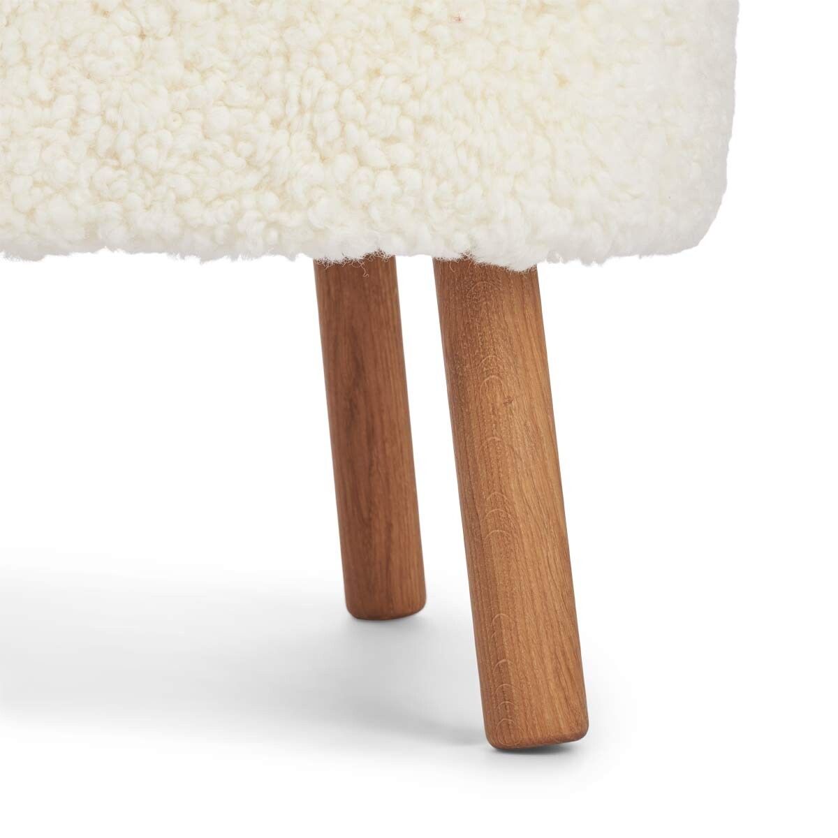 Emil Loungesessel | Premium Lammfell | Kurzhaar Stühle | Sheepskinhouse.ch