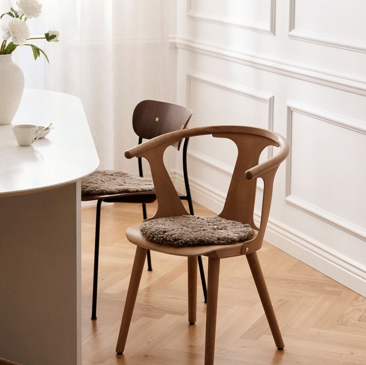 Lammfell Stuhlkissen Premium | Kurzhaar | Neuseeland | D38 cm Anthrazit