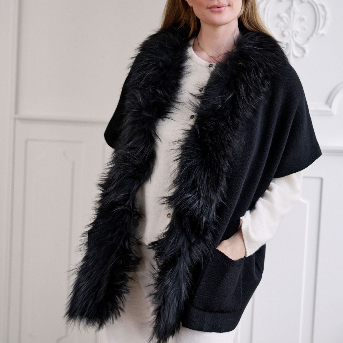 Nina Poncho | Wolle, Waschbär Ponchos | Sheepskinhouse.ch
