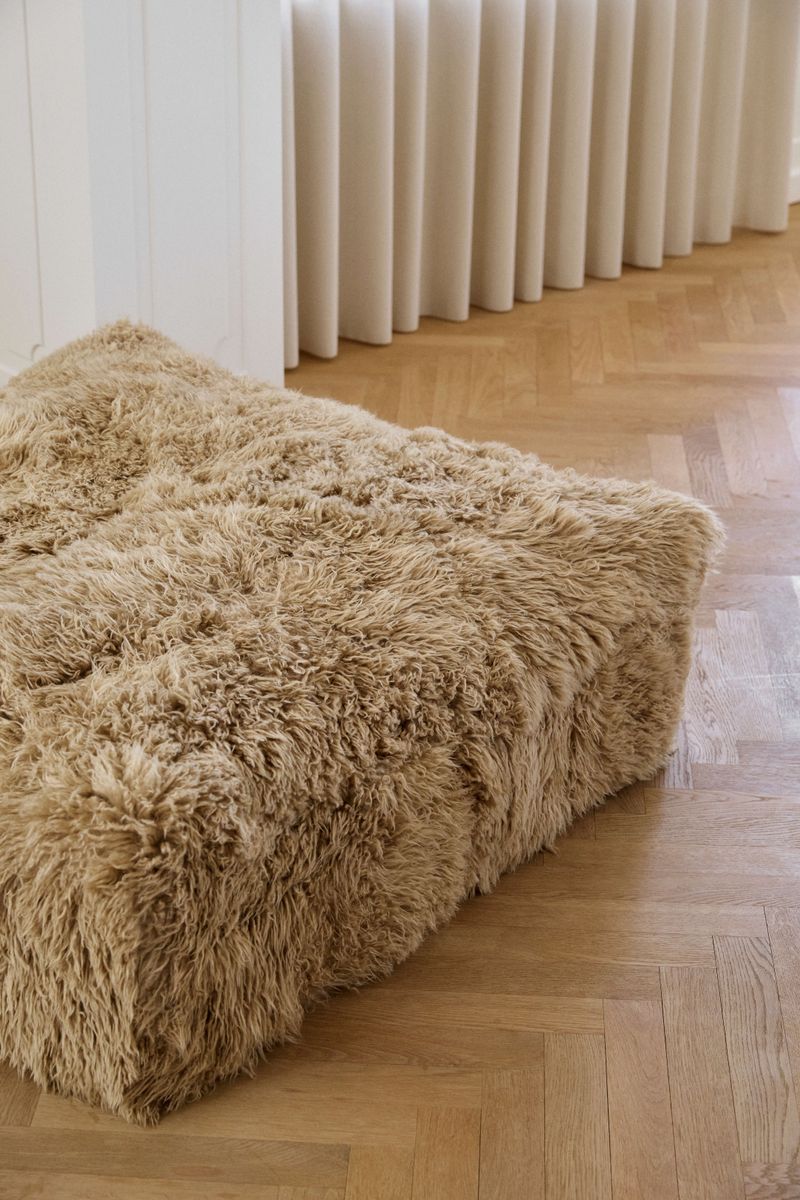 Julian Modulsofa | Sitzmodul | Curly | Neuseeland Honig