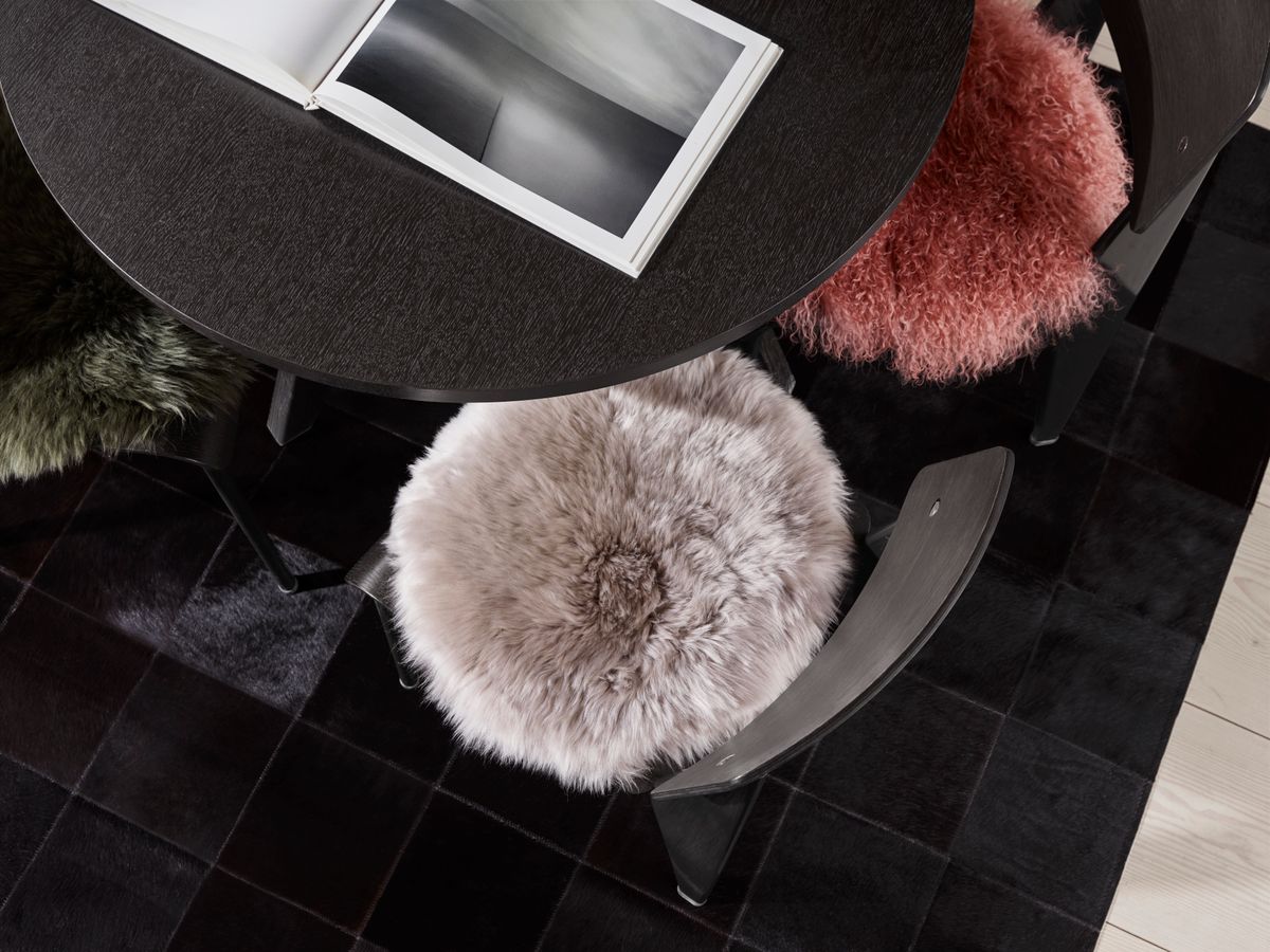 Kuhfelldesignerteppich | Berlin Kuhfell | Sheepskinhouse.ch