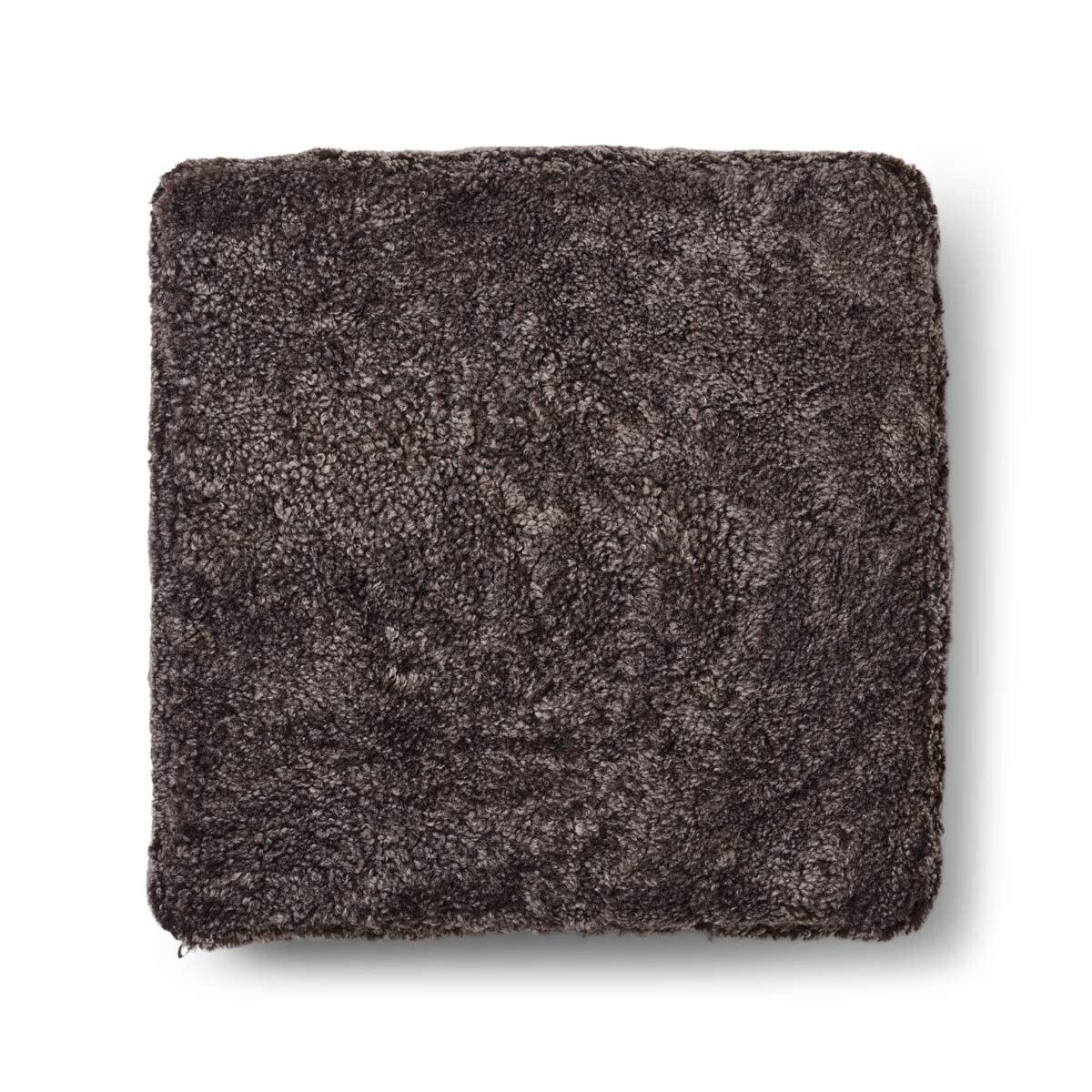 Lammfellhocker | Kurzhaar | Neuseeland | 40x40x35 cm Poufs | Sheepskinhouse.ch
