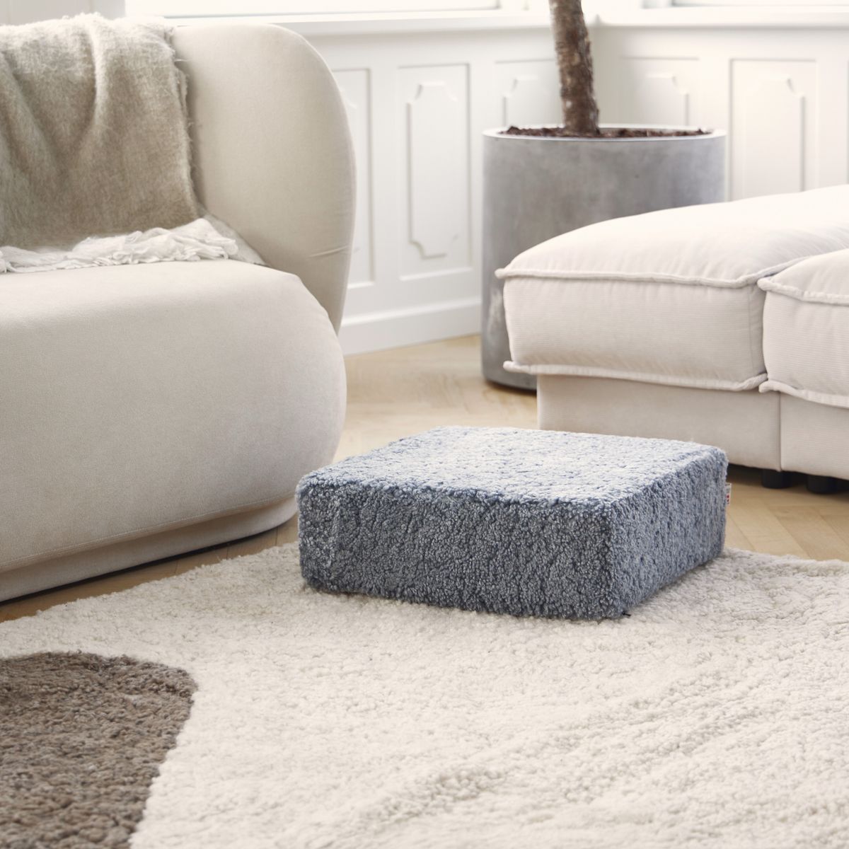 Lammfellhocker | Kurzhaar | Neuseeland | 40x40x35 cm Poufs | Sheepskinhouse.ch