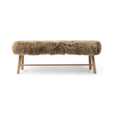 Holzbank mit Lammfell | Langhaar | Neuseeland | Eichenbeine | 140x35x45 cm Taupe