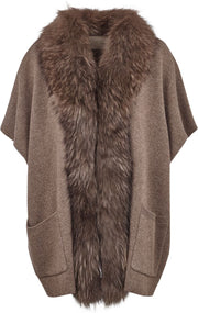 Nina Poncho | Wolle, Waschbär Ponchos | Sheepskinhouse.ch
