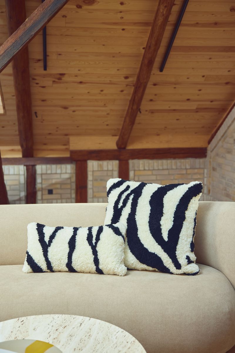 PATTERN COLLECTION | Fellkissen | Kurzhaar | Neuseeland | 60x60 cm Fellkissen | Sheepskinhouse.ch