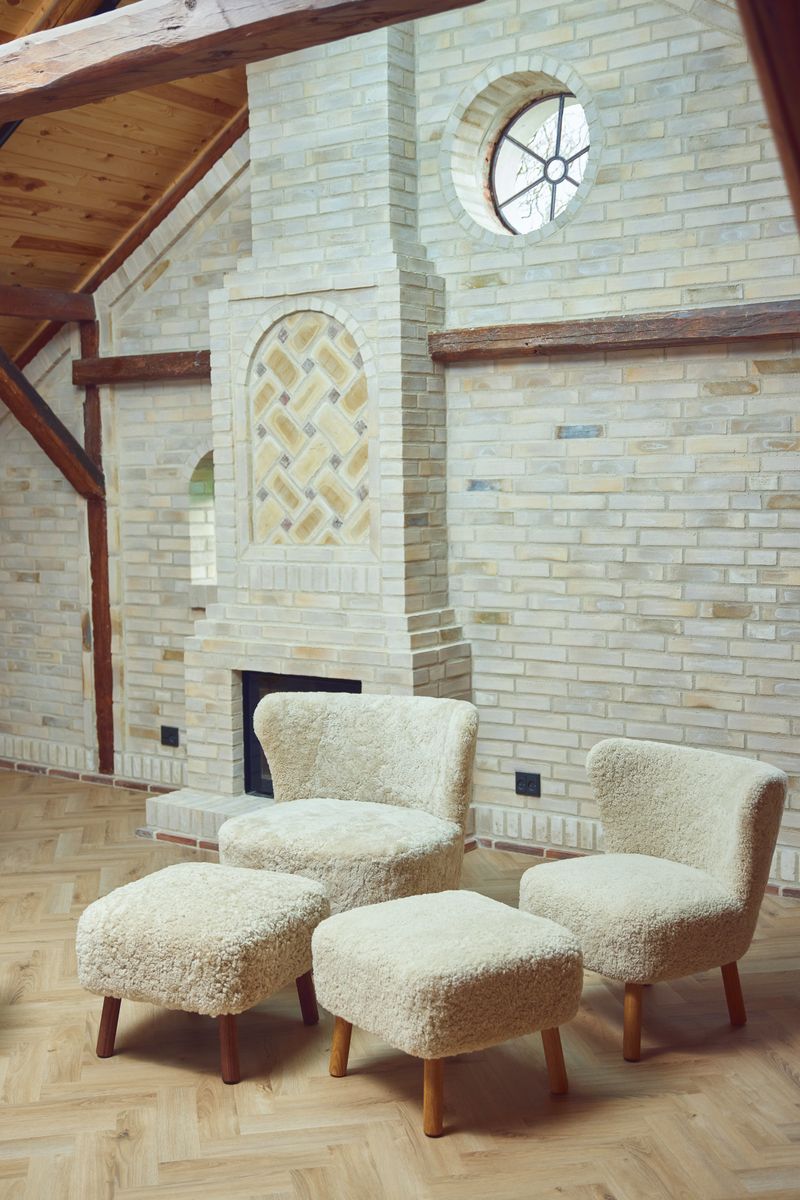 Emily Hocker | Kurzhaar Beige