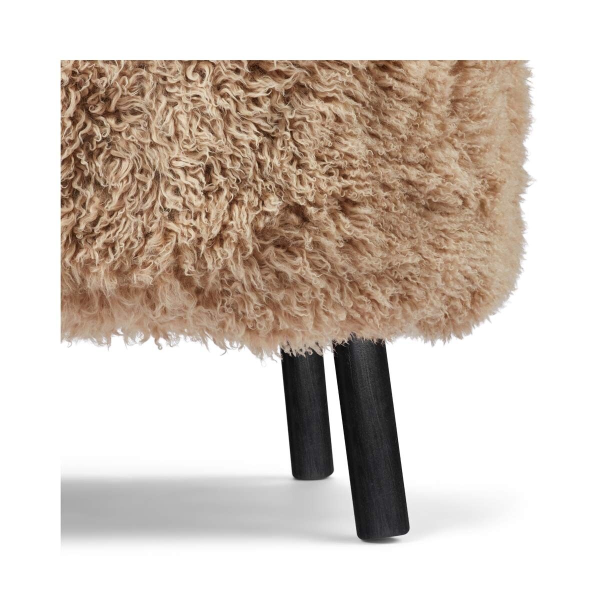 Emily Loungestuhl | Langhaar | Design Möbel Stühle | Sheepskinhouse.ch