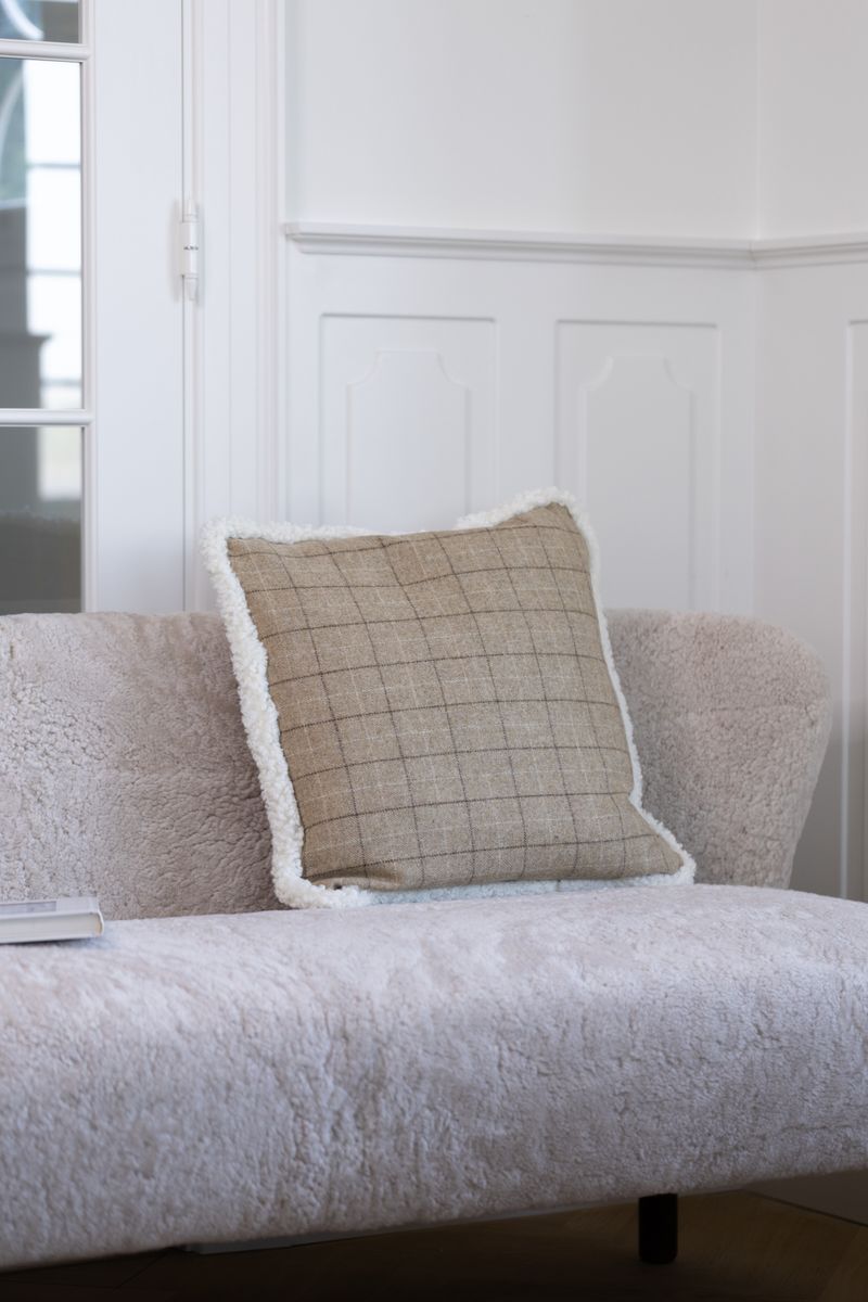 Kariertes Wollkissen | 100% Wolle | Fellborte | 52x52 cm | 34x52 cm Haferflocken-Beige/Elfenbein