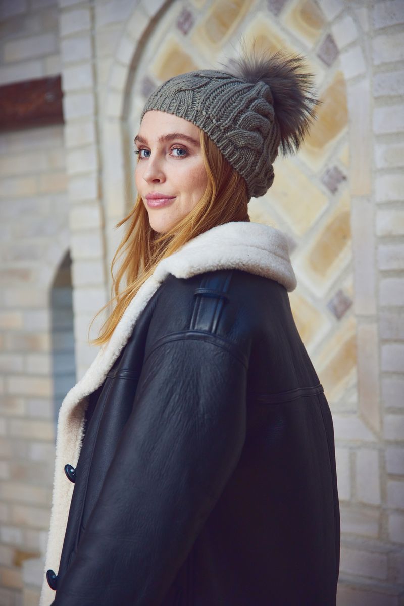 Stine Mütze | Wolle, Waschbär Modeaccessoire | Sheepskinhouse.ch