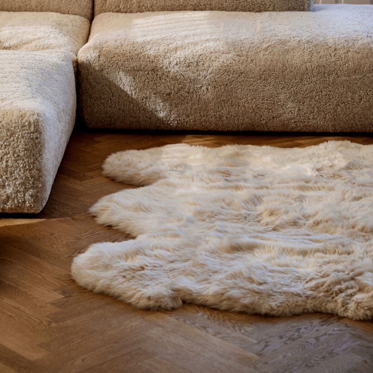 Lammfell Teppich Premium | Langhaar | Neuseeland | 180x162 cm Schwarz