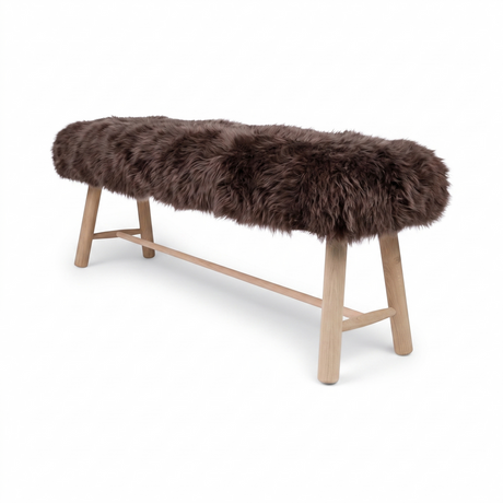 Theodor Holzbank mit Lammfell | Langhaar | Neuseeland | Eichenbeine | 140x35x45 cm Walnuss