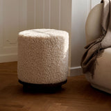 Simon Pouf | Kurzhaar | Neuseeland | D46x52 cm Poufs | Sheepskinhouse.ch