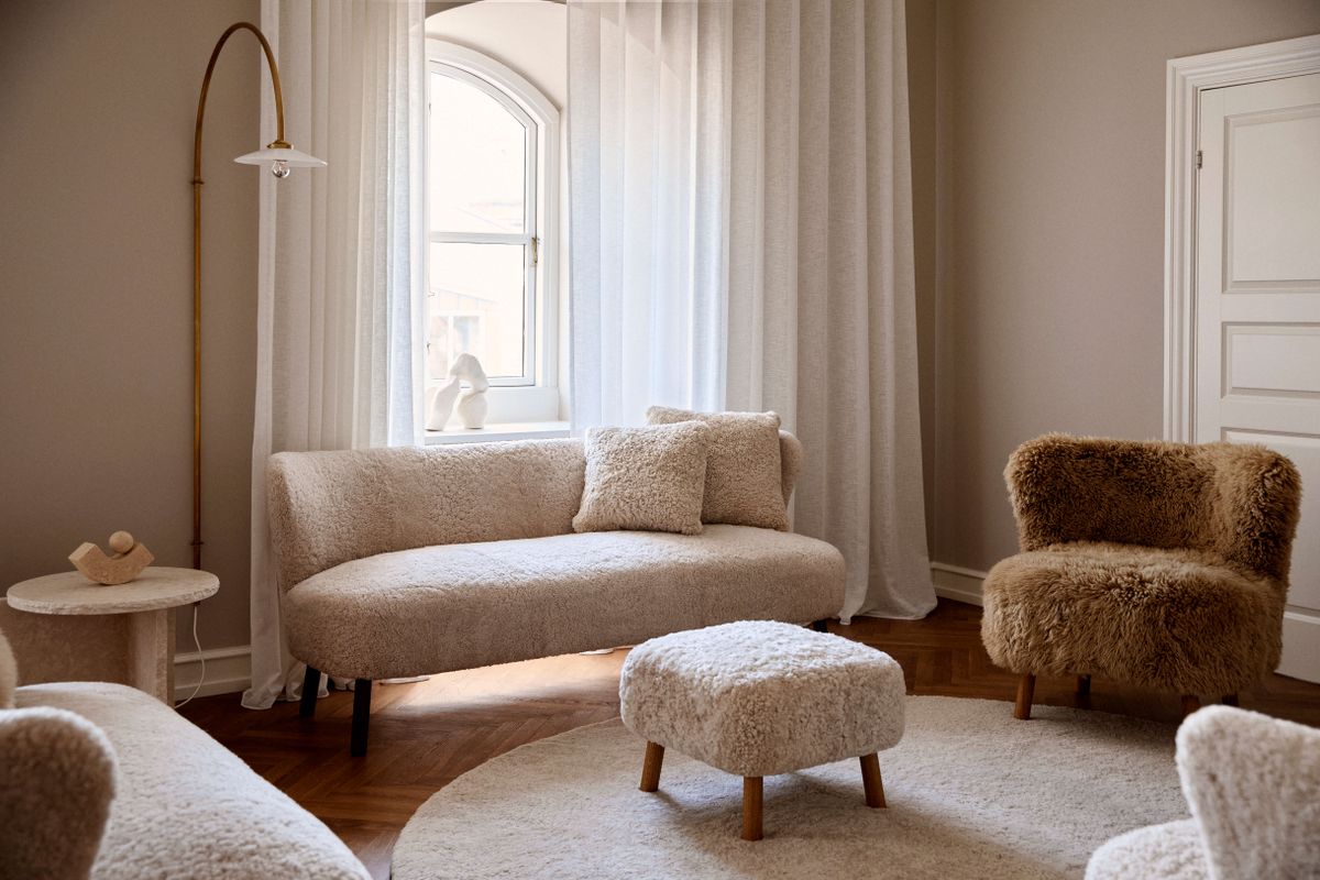 Emanuel 3-Sitzer Sofa | Dreisitzer | Design Möbel Perlweiß