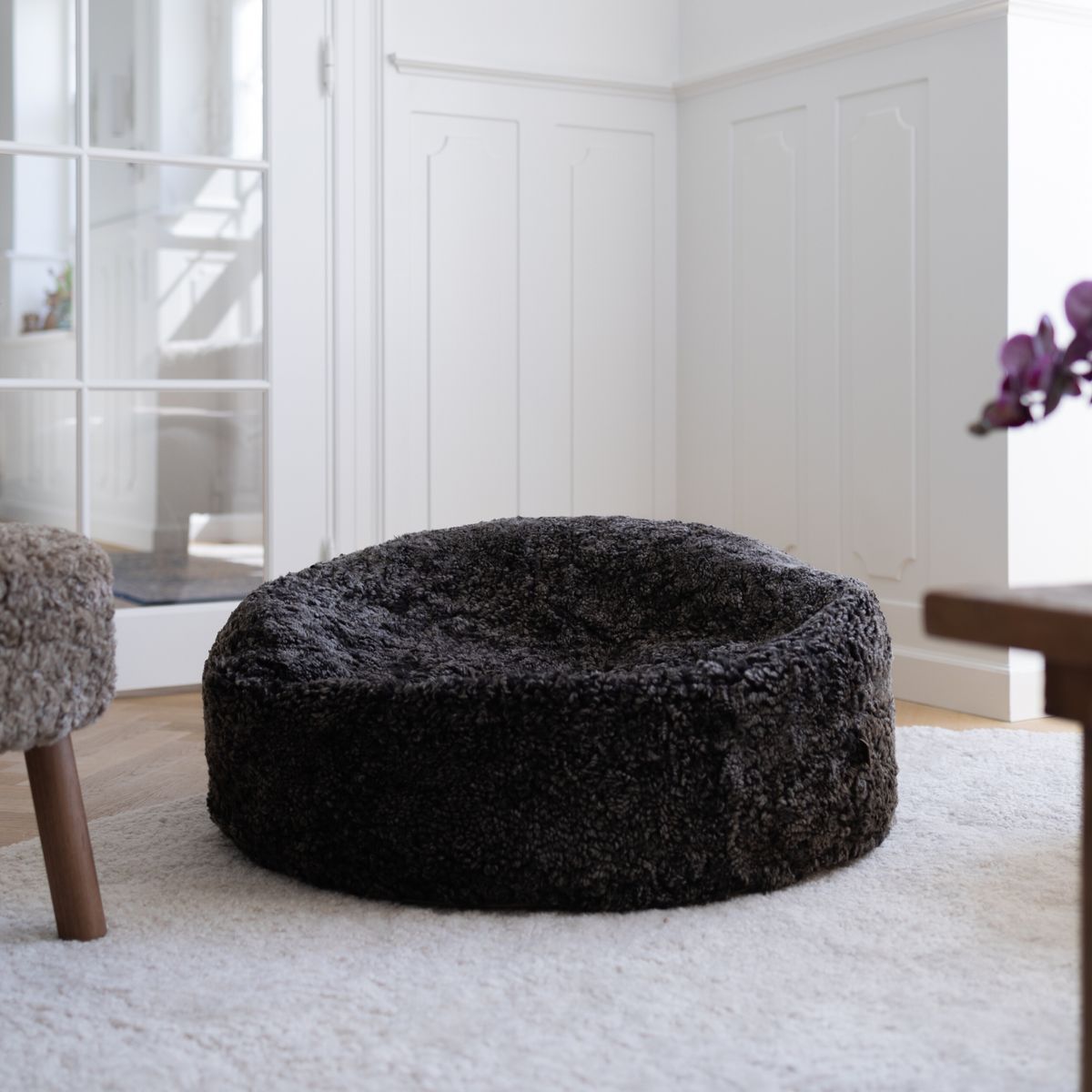 Lammfell Sitzsack | Kurzhaar | Neuseeland | 73x74 cm | 92x93 cm Anthrazit