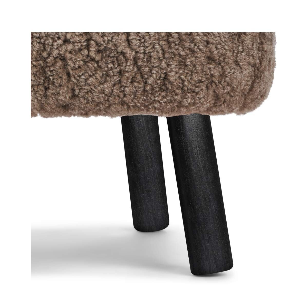 Lammfell Hocker Emily | Kurzhaar | Neuseeland Taupe