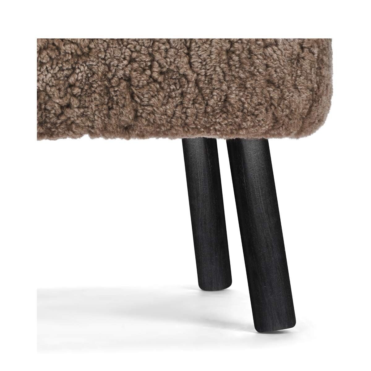 Lammfell Hocker Emil | Premium | Kurzhaar Taupe