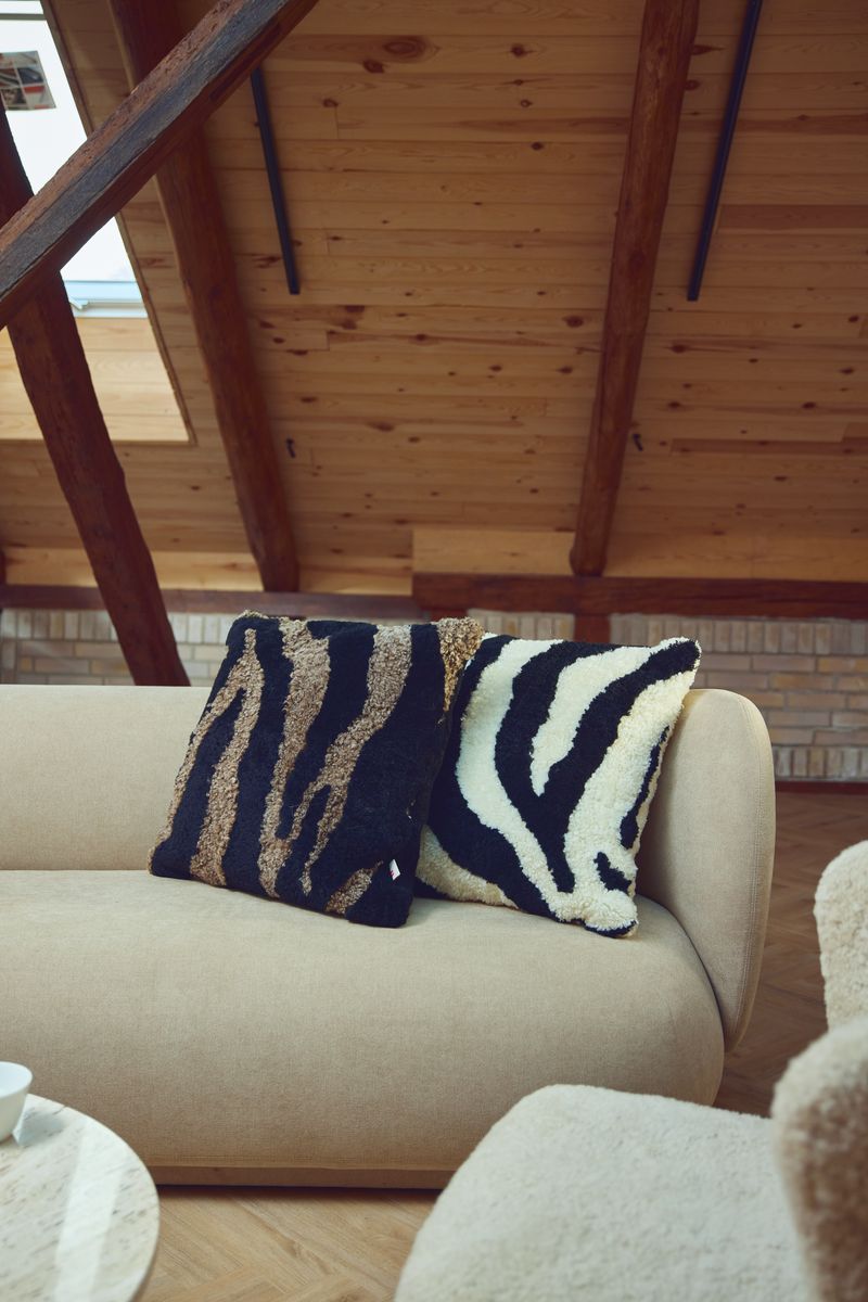 PATTERN COLLECTION | Fellkissen | Kurzhaar | Neuseeland | 60x60 cm Fellkissen | Sheepskinhouse.ch