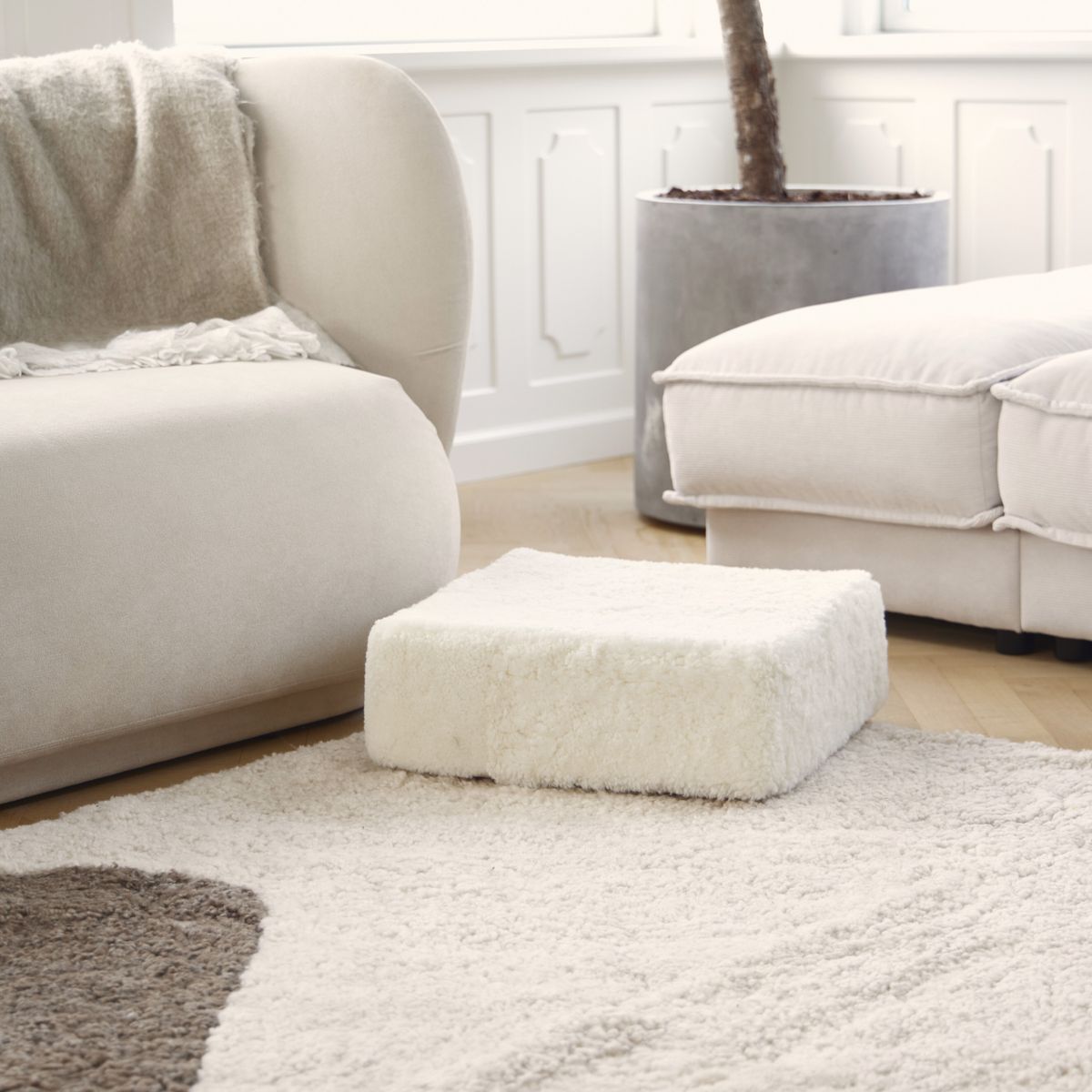 Lammfellhocker | Kurzhaar | Neuseeland | 40x40x35 cm Poufs | Sheepskinhouse.ch