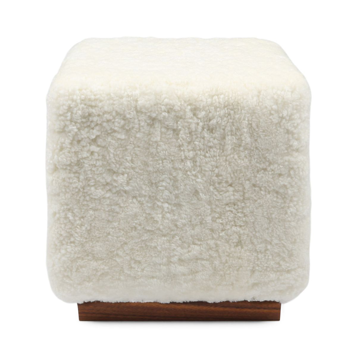 Lammfellhocker Benjamin | Kurzhaar | 46x46x47 cm Stühle | Sheepskinhouse.ch