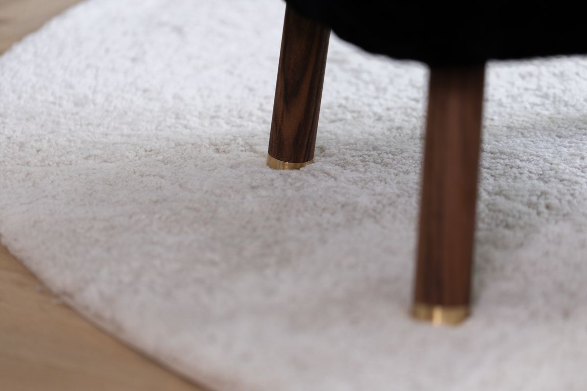 Lammfell Hocker Emil | Premium | Kurzhaar Schwarz