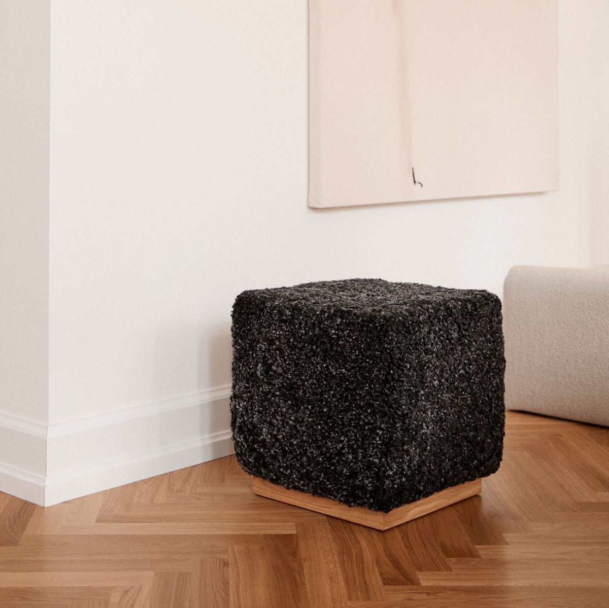 Lammfellhocker Benjamin | Kurzhaar | 46x46x47 cm Anthrazit