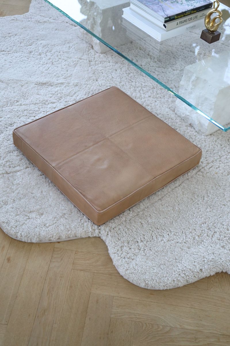 Quadratischer Sitzbezug | Premium Kalbsleder | 50x50x6 cm Sitzkissen | Sheepskinhouse.ch