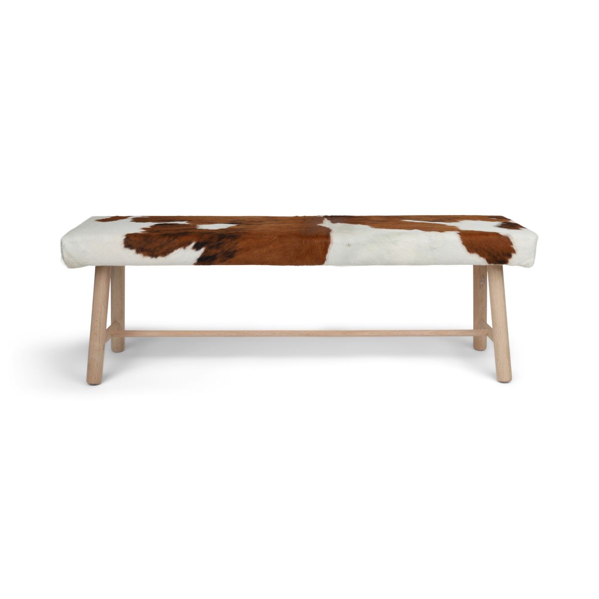 Holzbank mit Kuhfell | Eichenbeine | 140x35x45 cm Bänke | Sheepskinhouse.ch