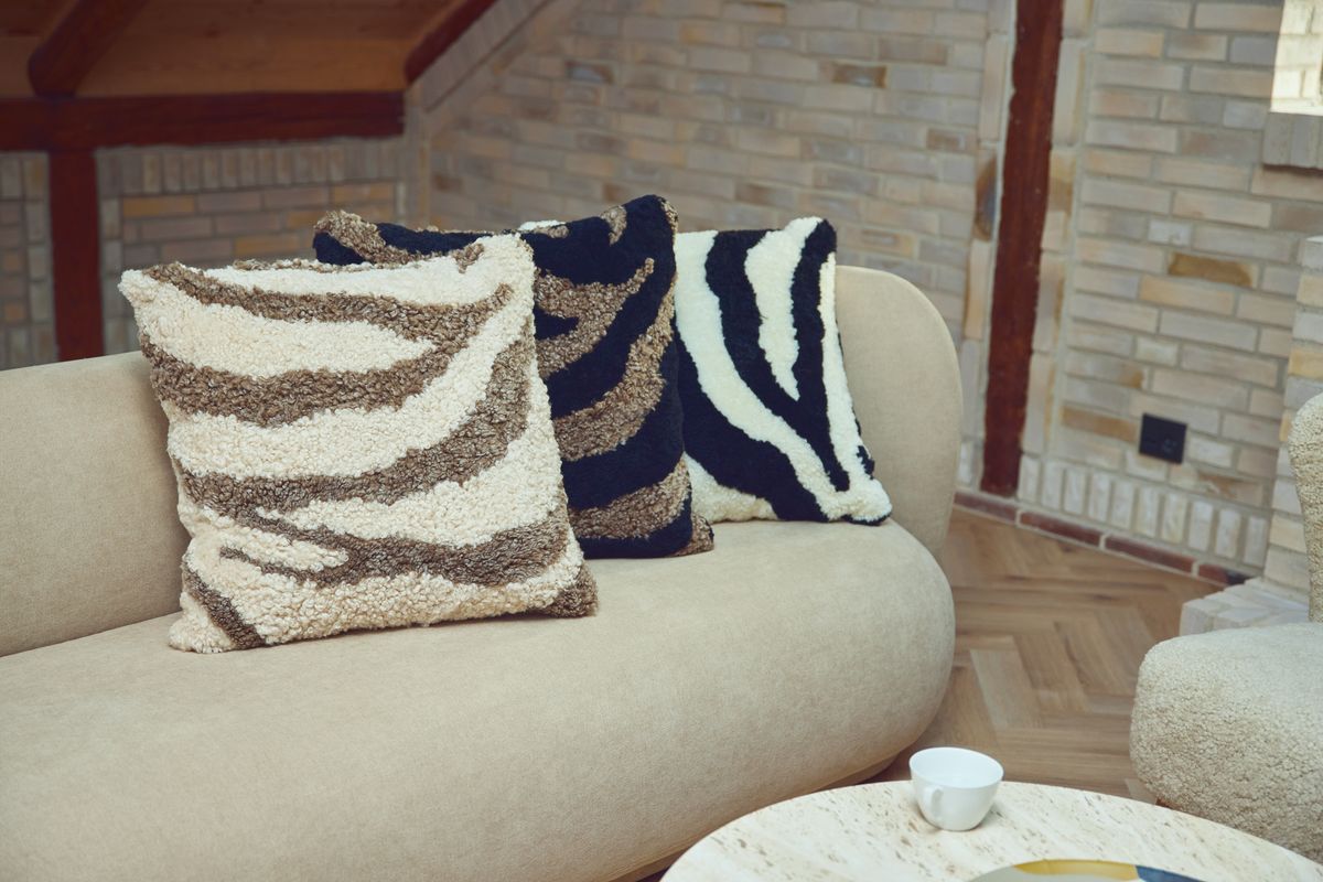 PATTERN COLLECTION | Fellkissen | Kurzhaar | Neuseeland | 60x60 cm Fellkissen | Sheepskinhouse.ch
